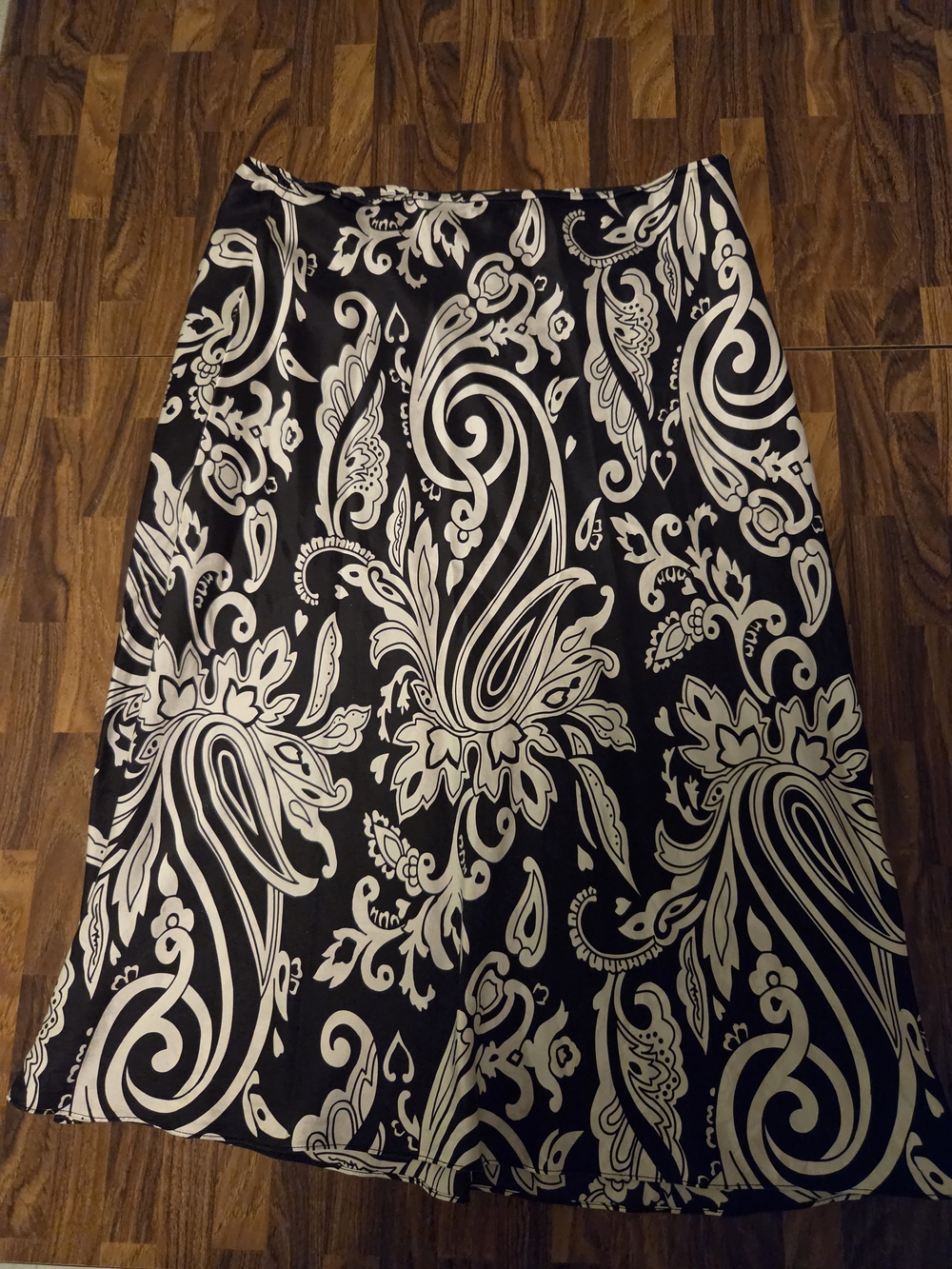Vintage New York & Company Black & White Geometric Silk Skirt Size Medium Y2k
